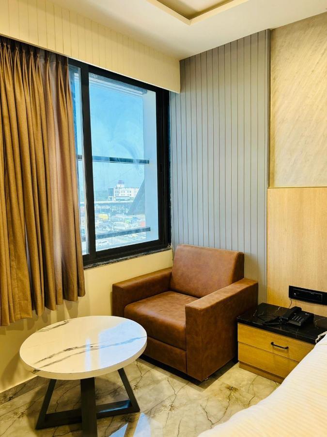 Hotel Marigold Naroda Amhedabad Dış mekan fotoğraf